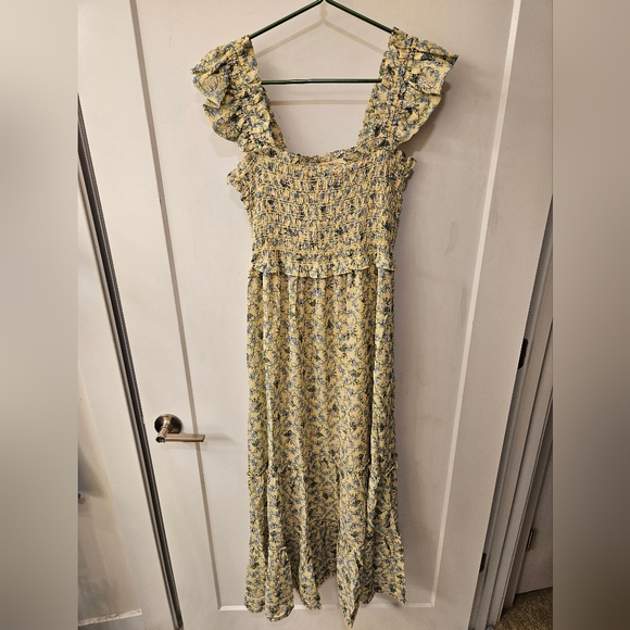 NWT - Max Studio Flutter Sleeve Smocked Bodice Tiered Lined Maxi Dress - Size L - Picture 2 of 13